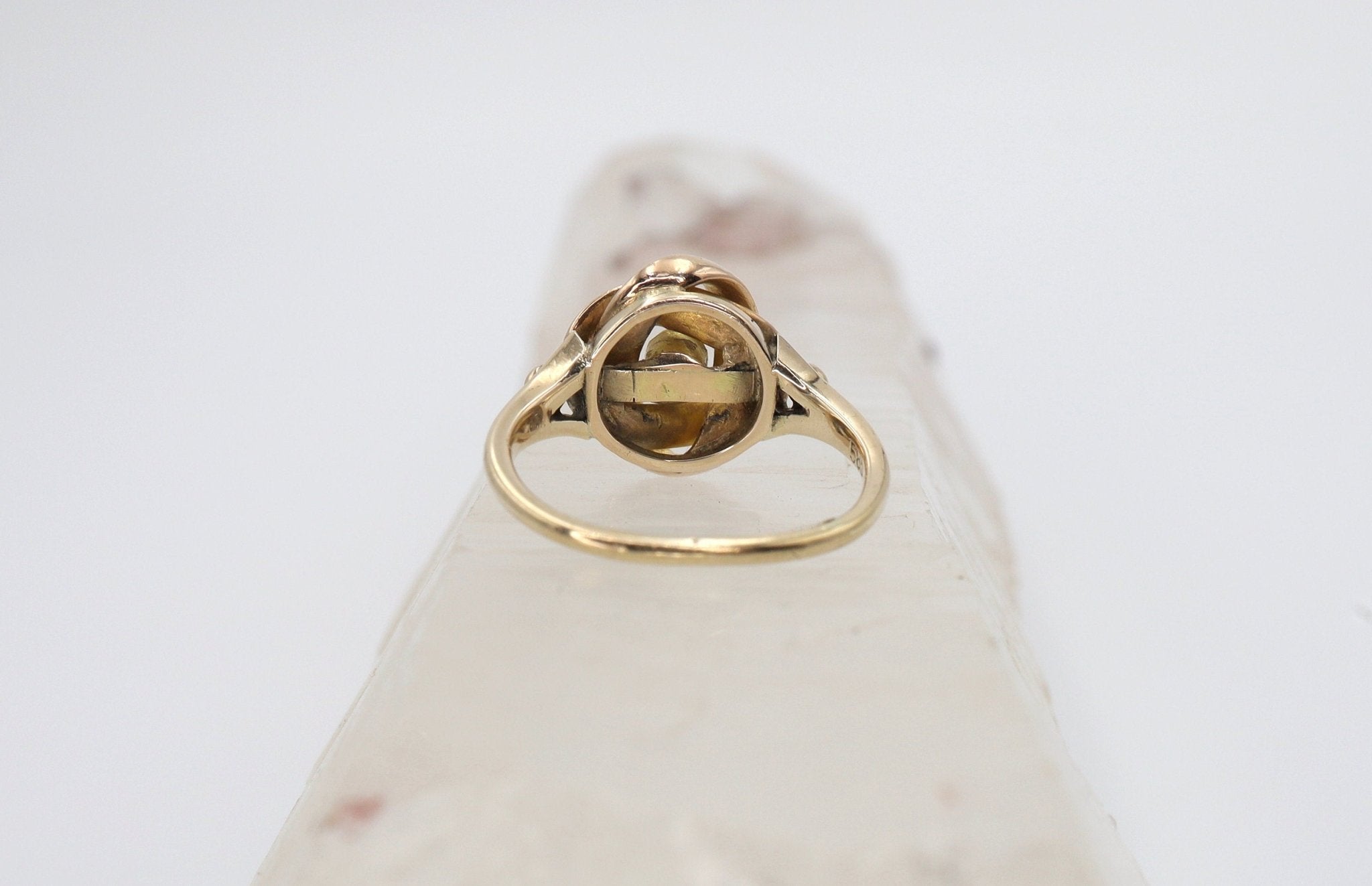 Vintage Love Knot Ring—14k Gold with Ruby - Petra Star