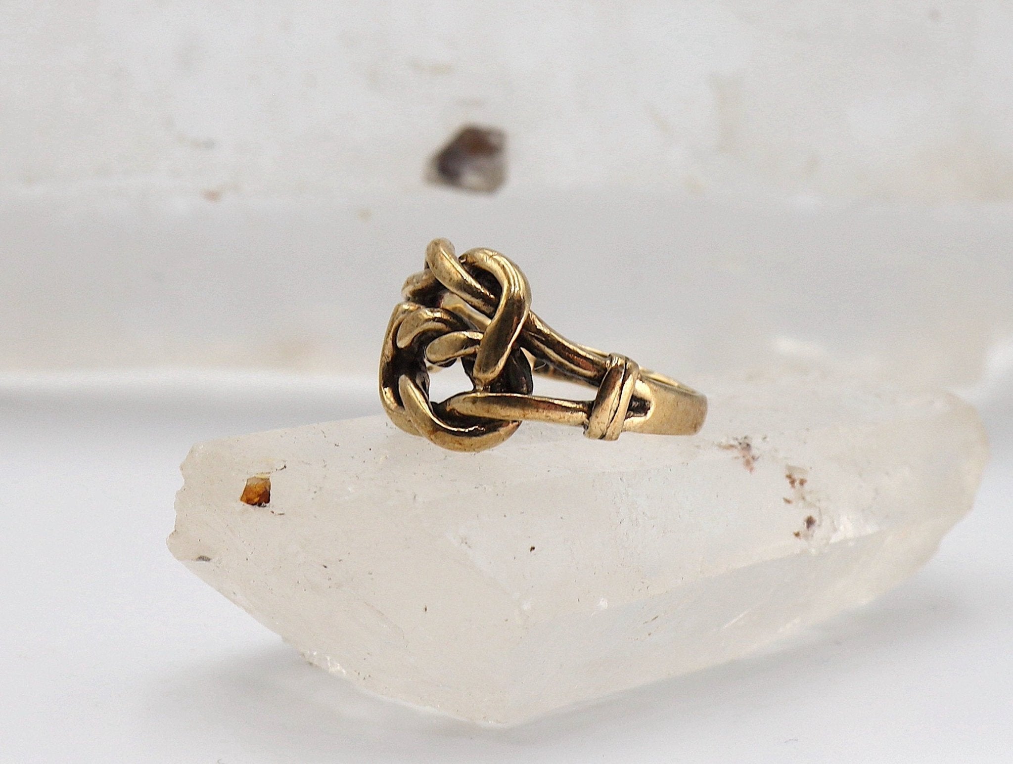 Vintage Lovers Knot Ring 9K Love Knot Hallmarked 1976 English Lovers Knot Band - DK661 - Petra Star