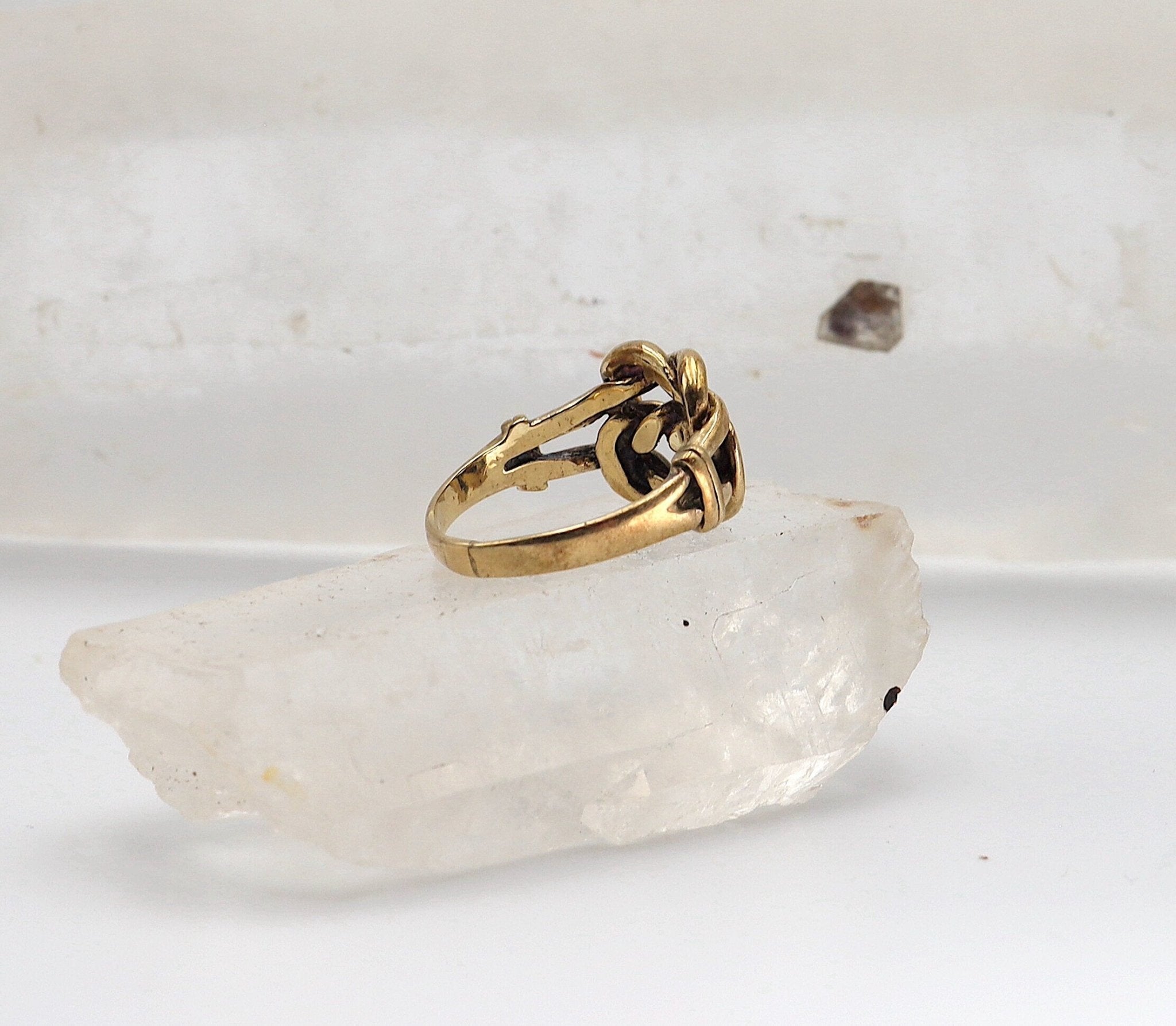 Vintage Lovers Knot Ring 9K Love Knot Hallmarked 1976 English Lovers Knot Band - DK661 - Petra Star