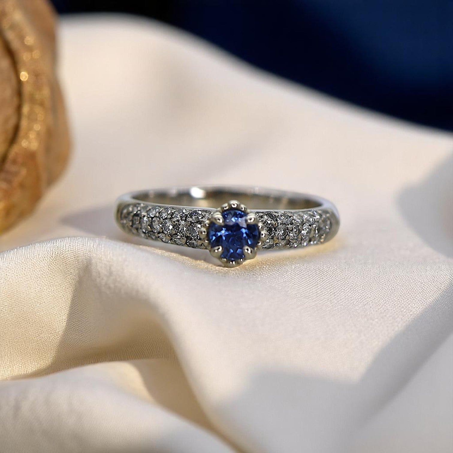 Vintage Sapphire and Diamond Ring in 18k White Gold - Petra Star