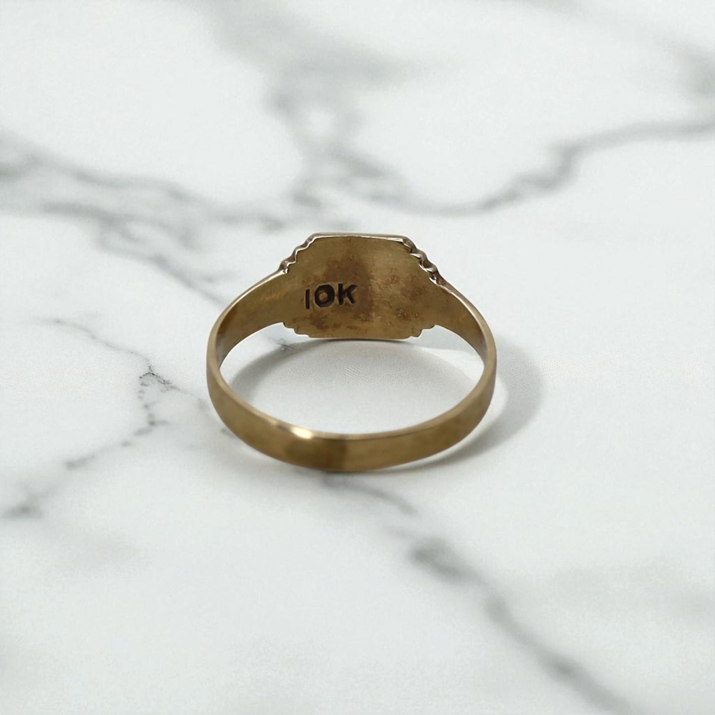 Art Deco 10k Gold Pinky Ring – Step Shoulders, Square Face, Size 4, Ready for Engraving - Petra Star