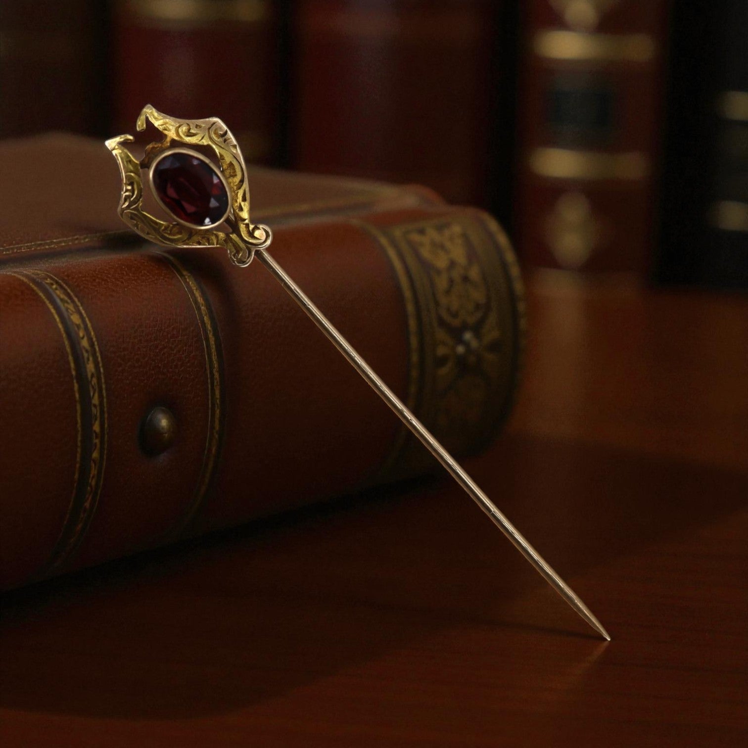 10k Gold Victorian Garnet Pendant - Petra Star