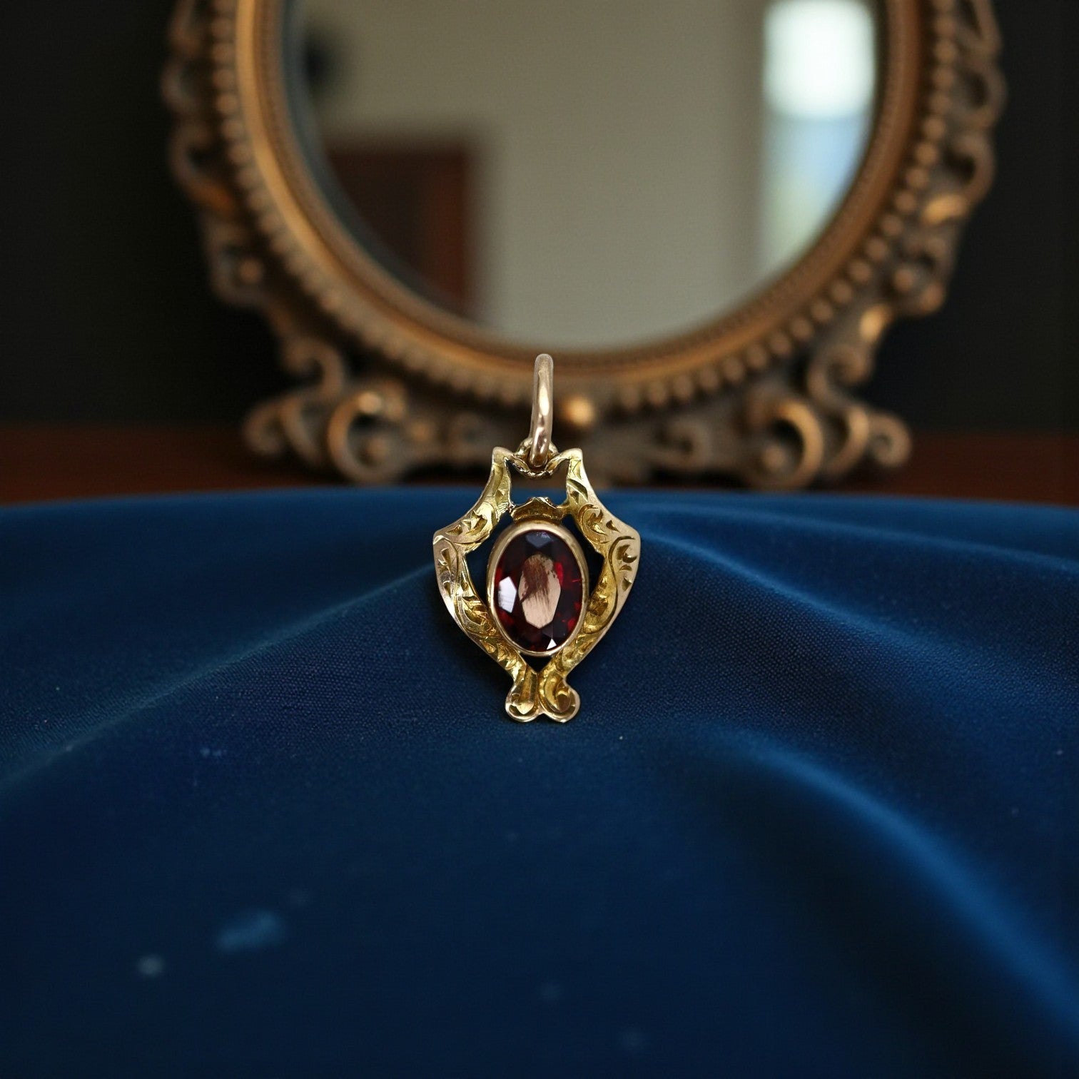 10k Gold Victorian Garnet Pendant - Petra Star