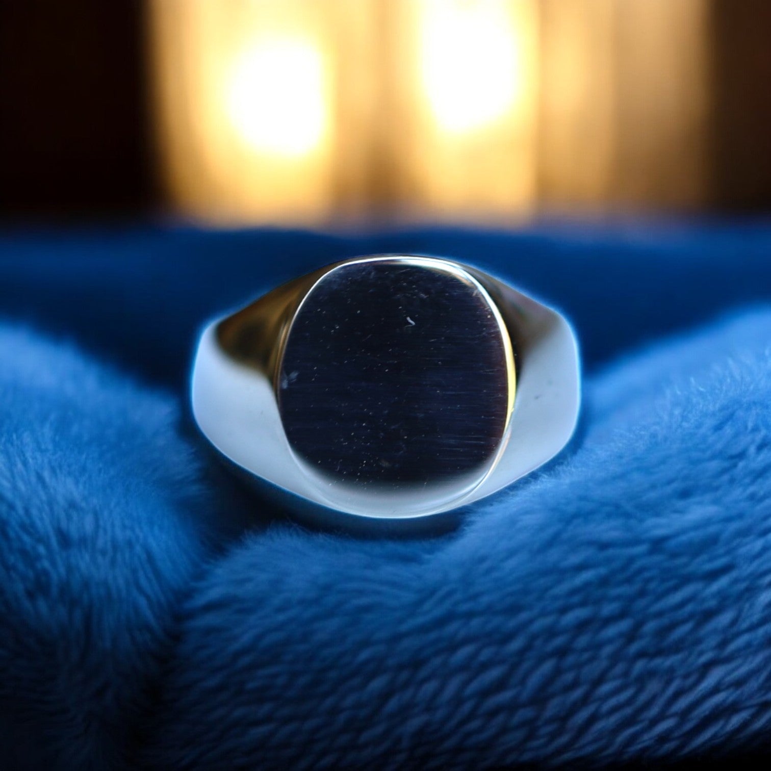 10k Gold Vintage Signet Ring - Petra Star