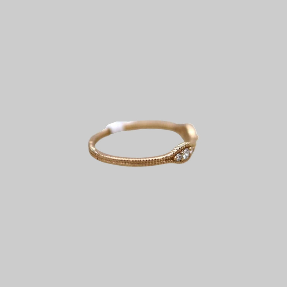 14k Gold Milgrain Ribbed Diamond Band - Petra Star