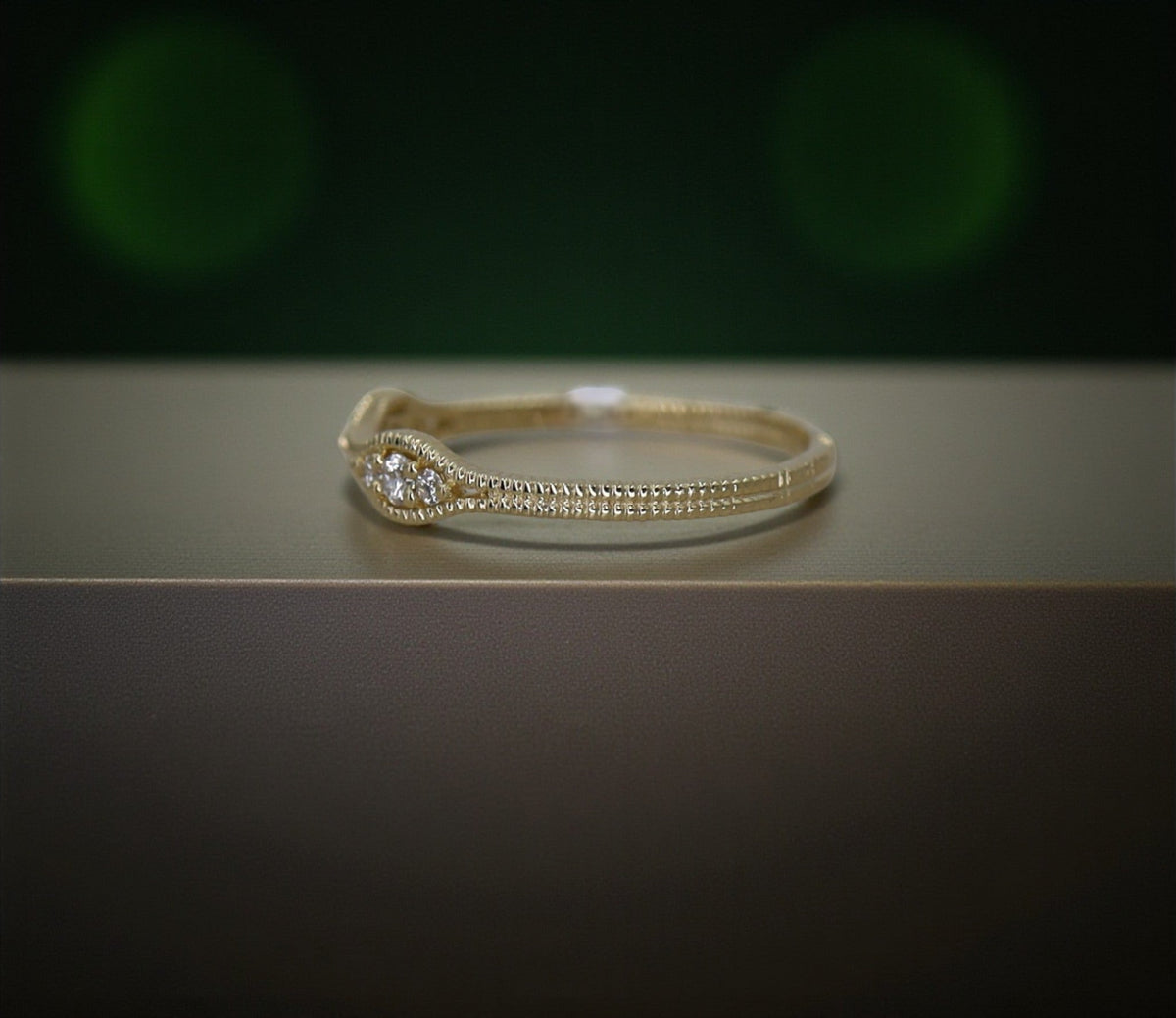 14k Gold Milgrain Ribbed Diamond Band - Petra Star