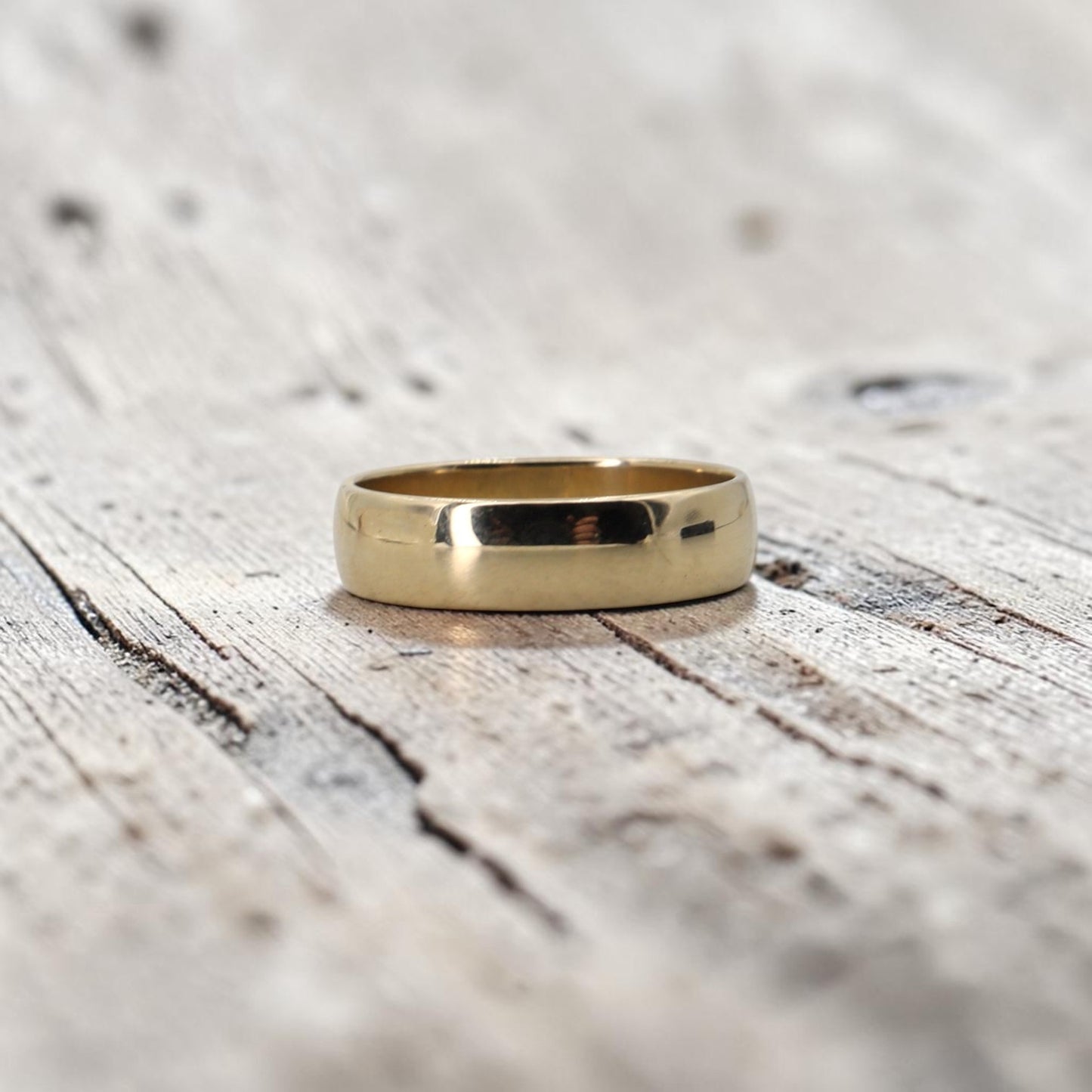 14K Yellow Gold Estate Wedding Band | 5mm | Size 8 | Ca. 2010 - Petra Star
