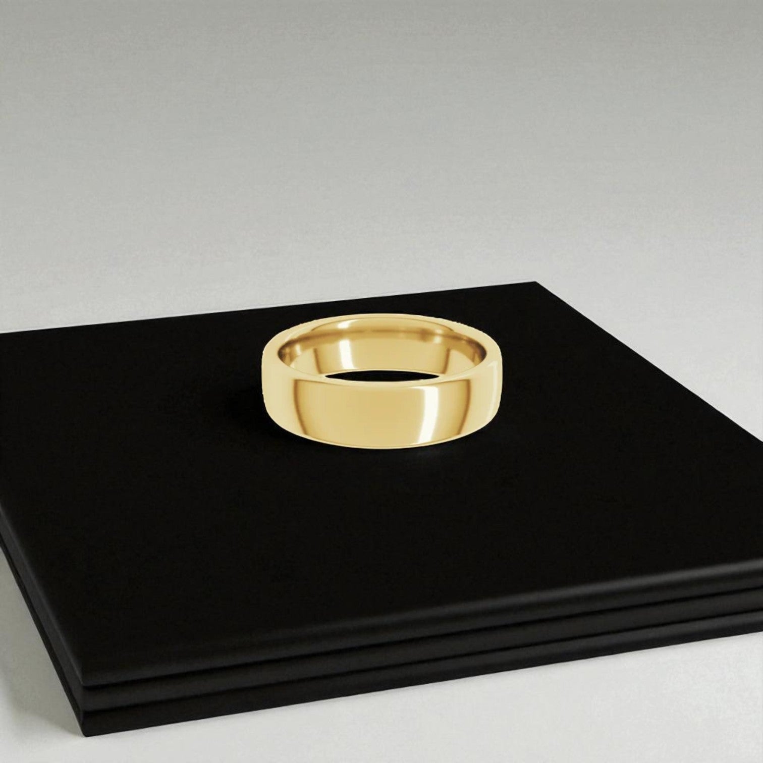 14K Yellow Gold Comfort-Fit European-Style Band - Petra Star