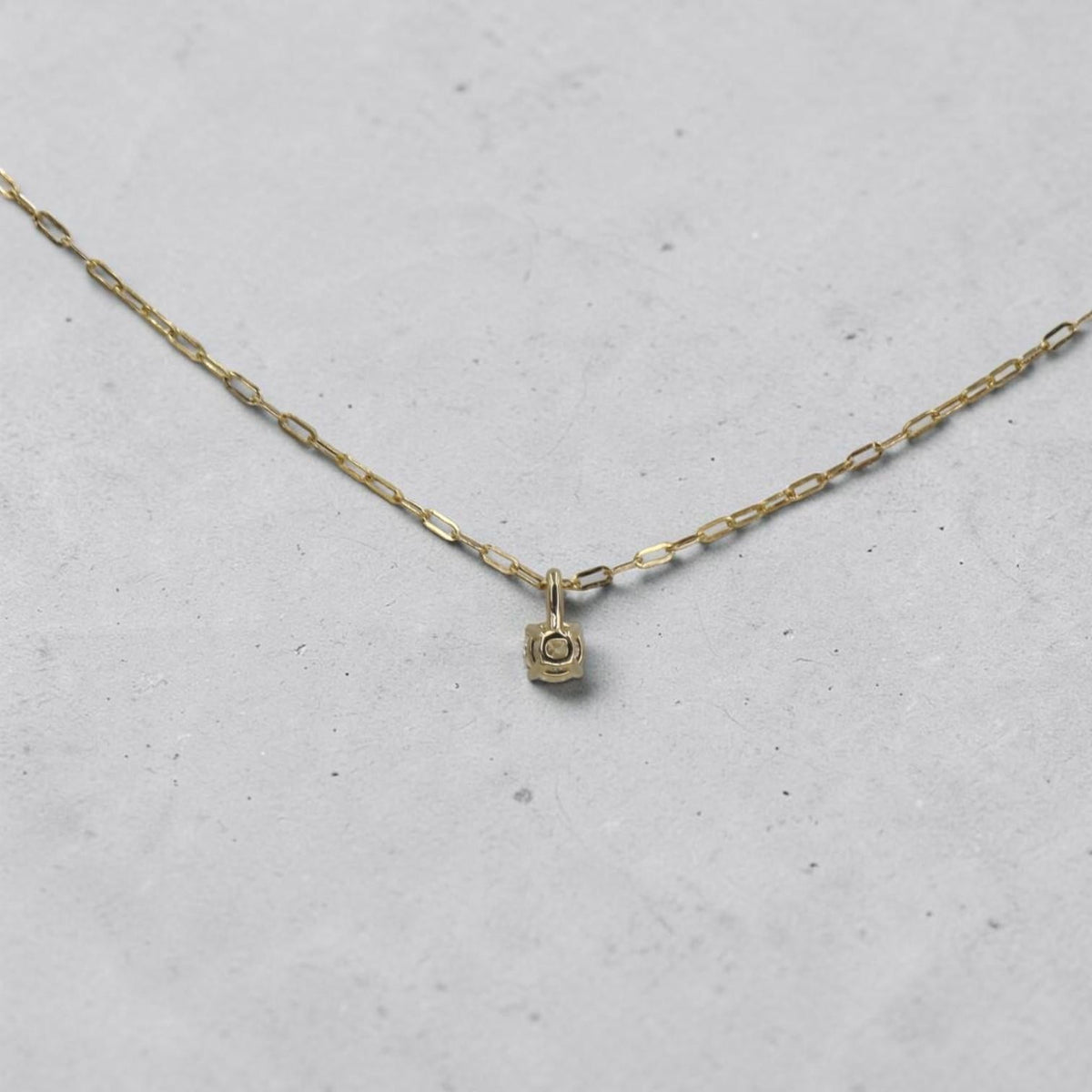 14k Yellow Gold Four-Prong Solitaire Diamond Necklace with Chain / 0.29 ct K/VS2 - Petra Star