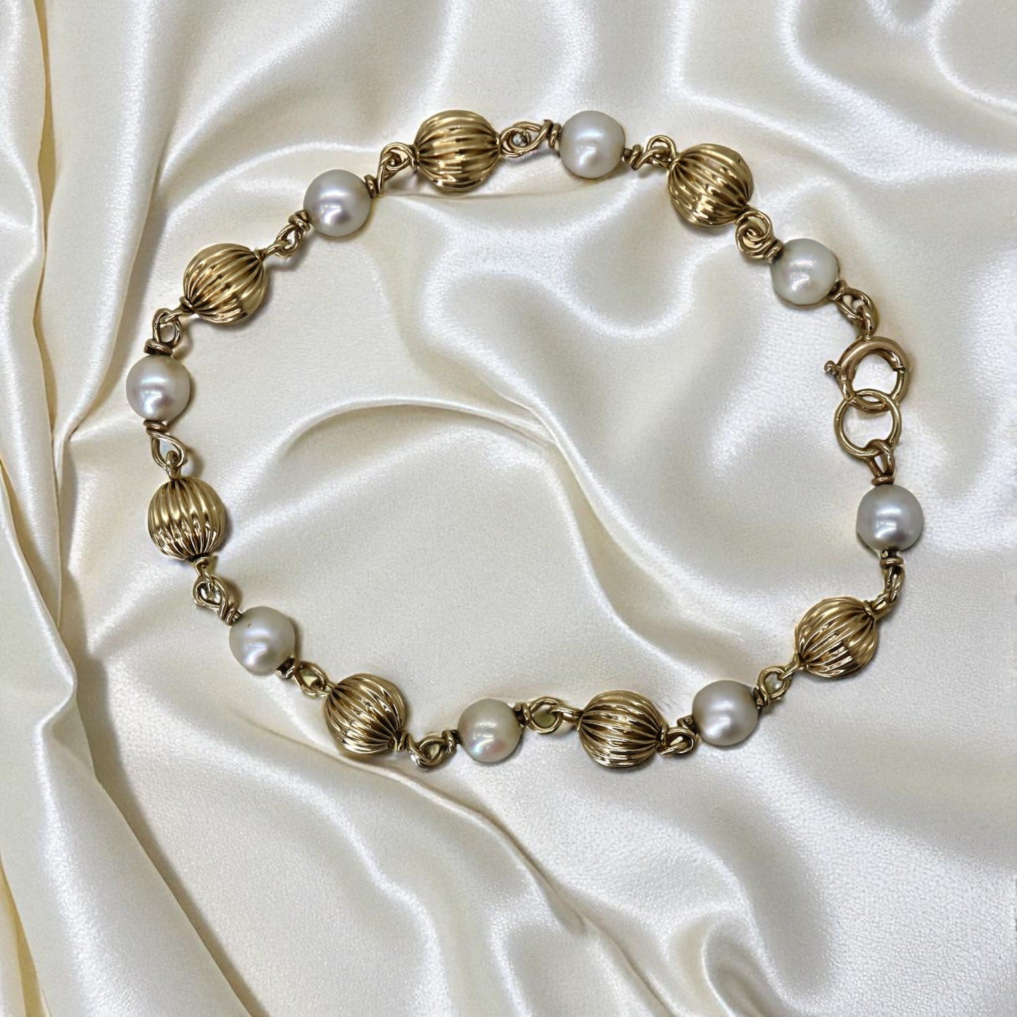 Modern Vintage 14k Yellow Gold and Pearl Bracelet – Handcrafted 7.75” Strand - Petra Star