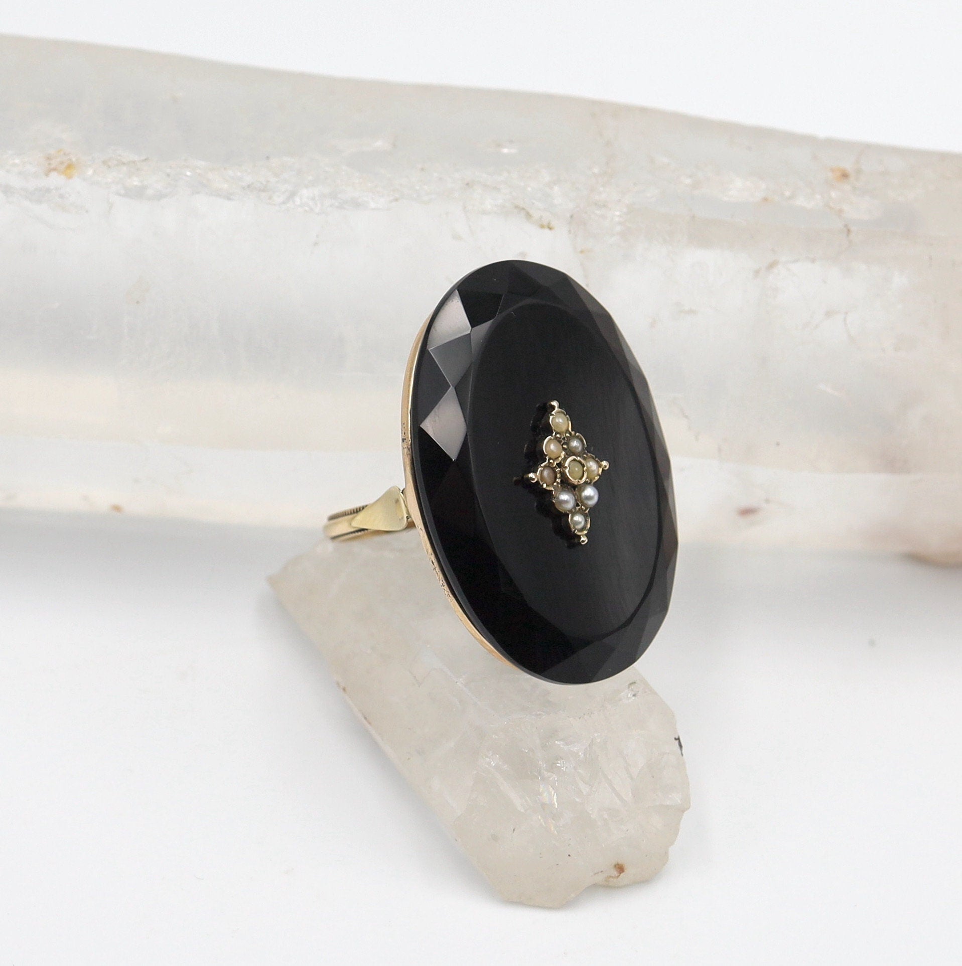 pearl onyx large ring