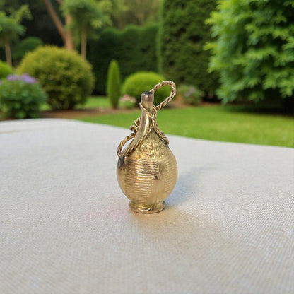 Vintage Chianti Charm 18k Yellow Gold - Petra Star