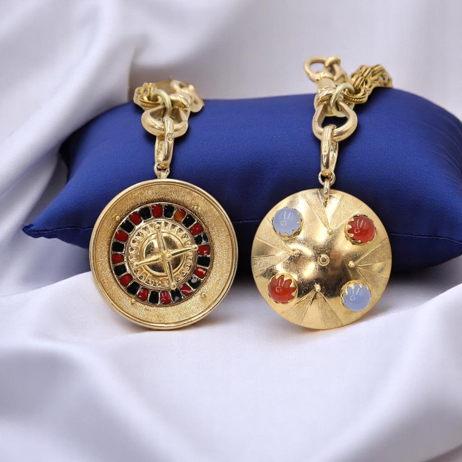 18K Vintage Moving Roulette Wheel Charm - Petra Star