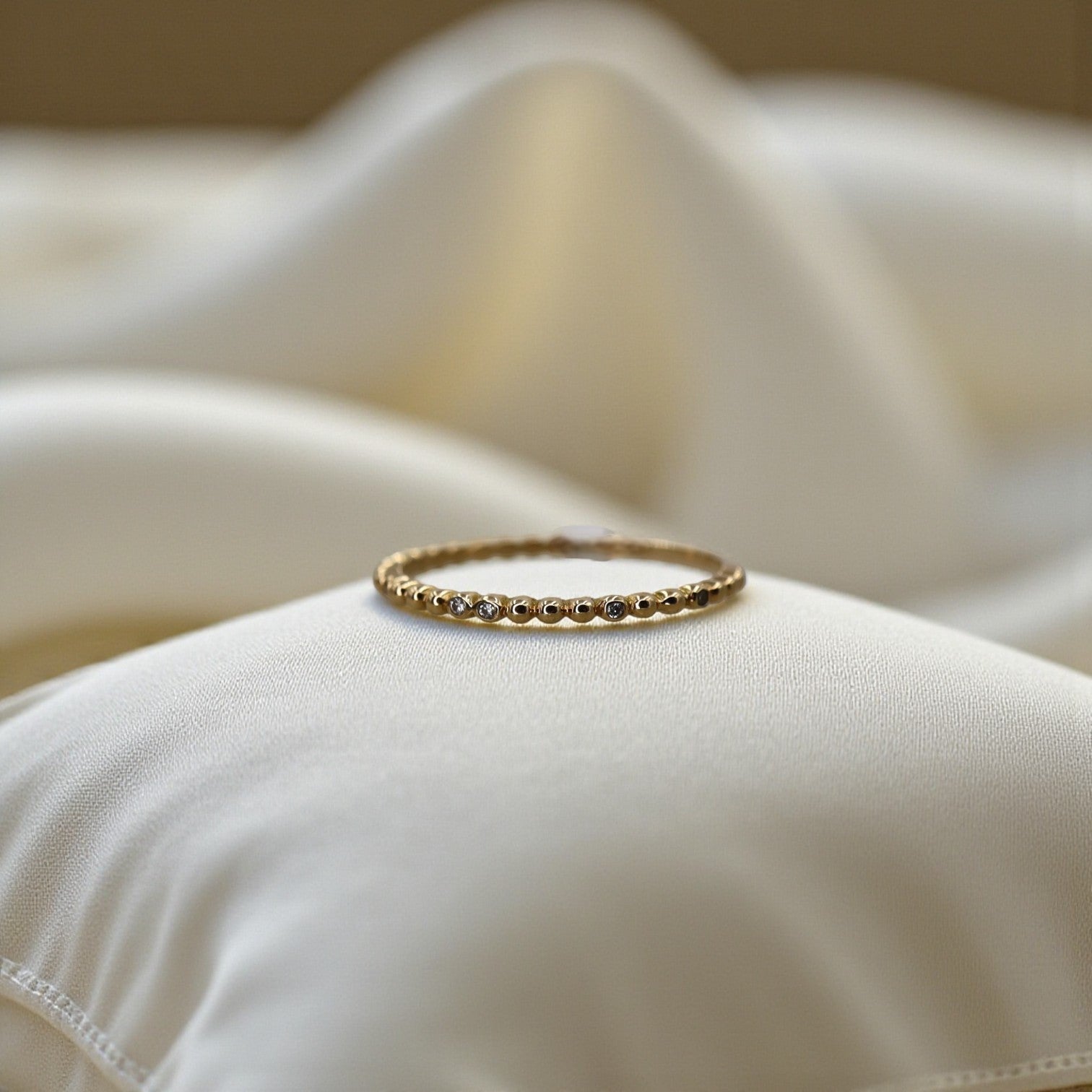 18k Yellow Gold & Diamond Band with 8 Bezel-Set Diamonds - Petra Star
