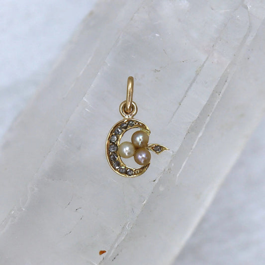 Victorian Moon with Pearls and Diamonds in 18k Gold Pendant - Petra Star