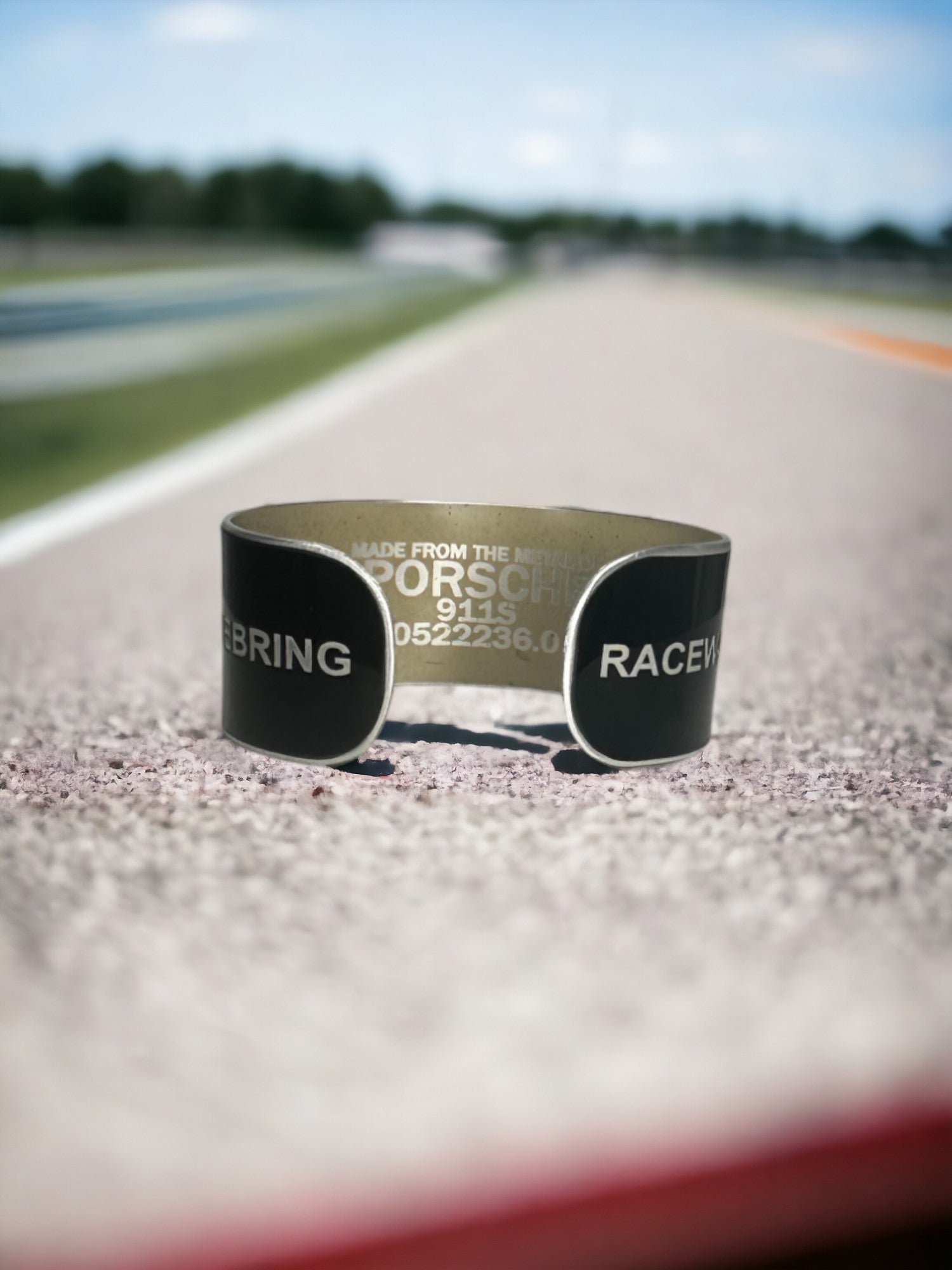 Sebring Race Track Cuff Porsche 911S - Petra Star