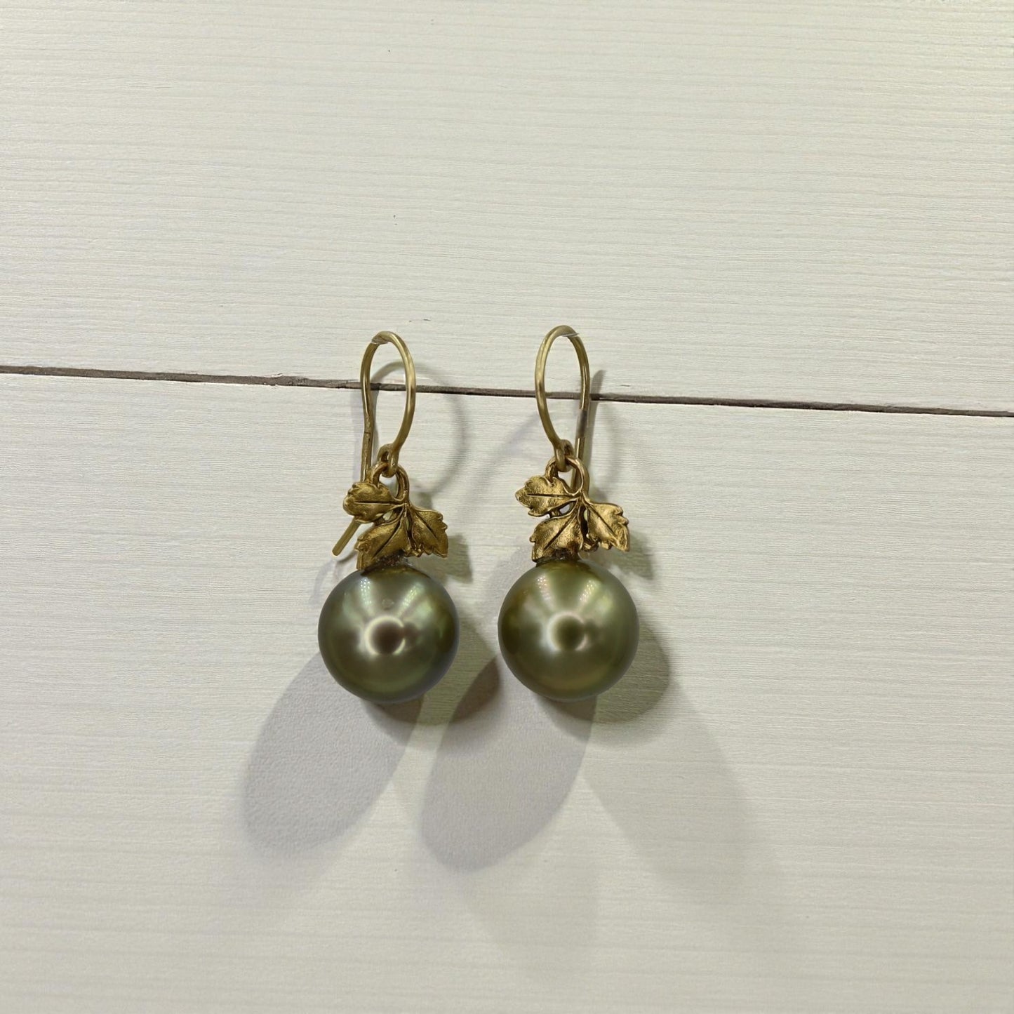 Art Nouveau Tahitian Pearl Earrings in 18k Gold
