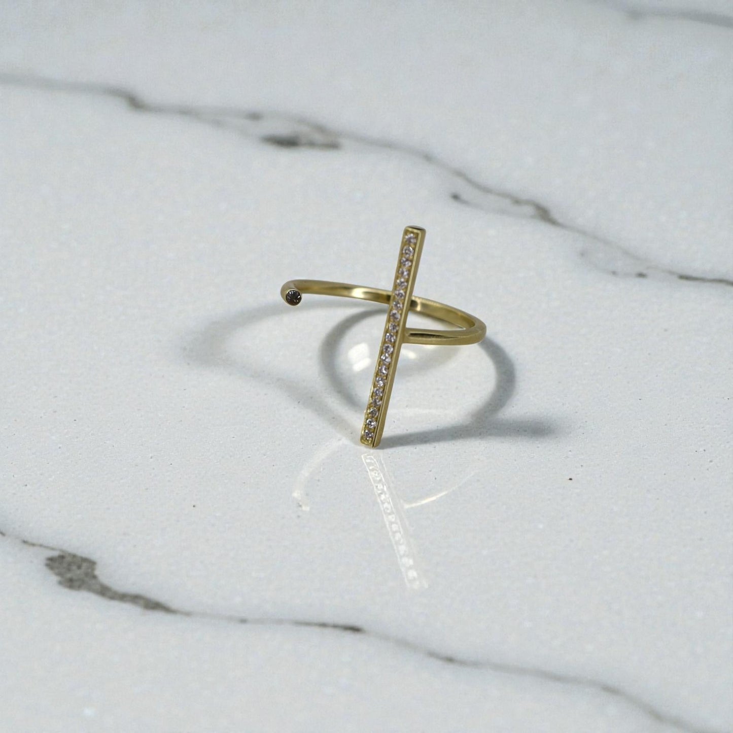 18k Gold Open Space Line Diamond Ring