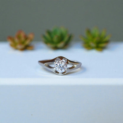 Belcher Ring with 0.62 cts Old European Cut Diamond