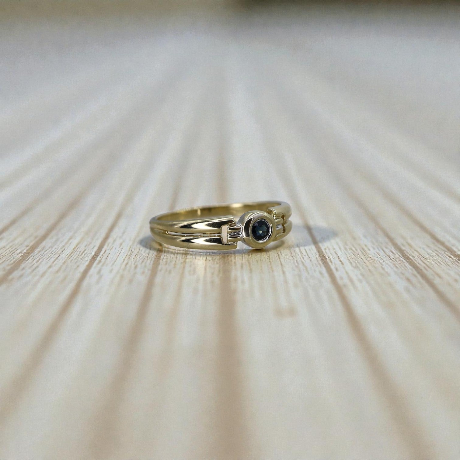 Mid-Century Sapphire Ring – 8k Yellow & White Gold, Marked 333, Size 9 - Petra Star