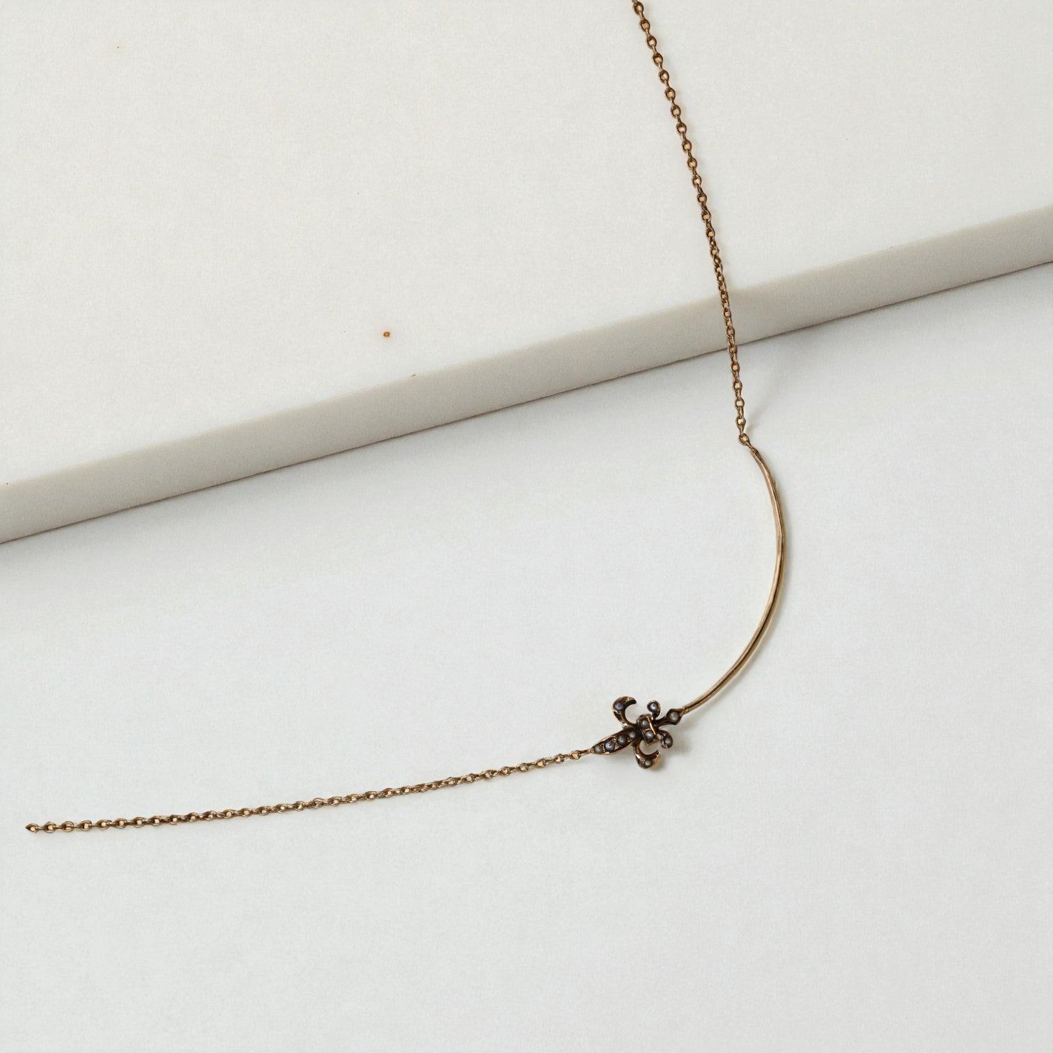 Victorian Fleur-de-Lys Charm Holder in 10k Gold - Petra Star