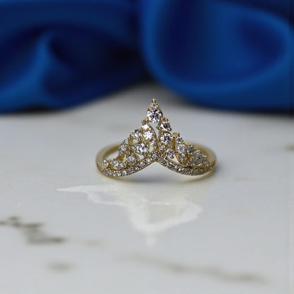 Diamond V Tiara Ring in 14k Yellow Gold