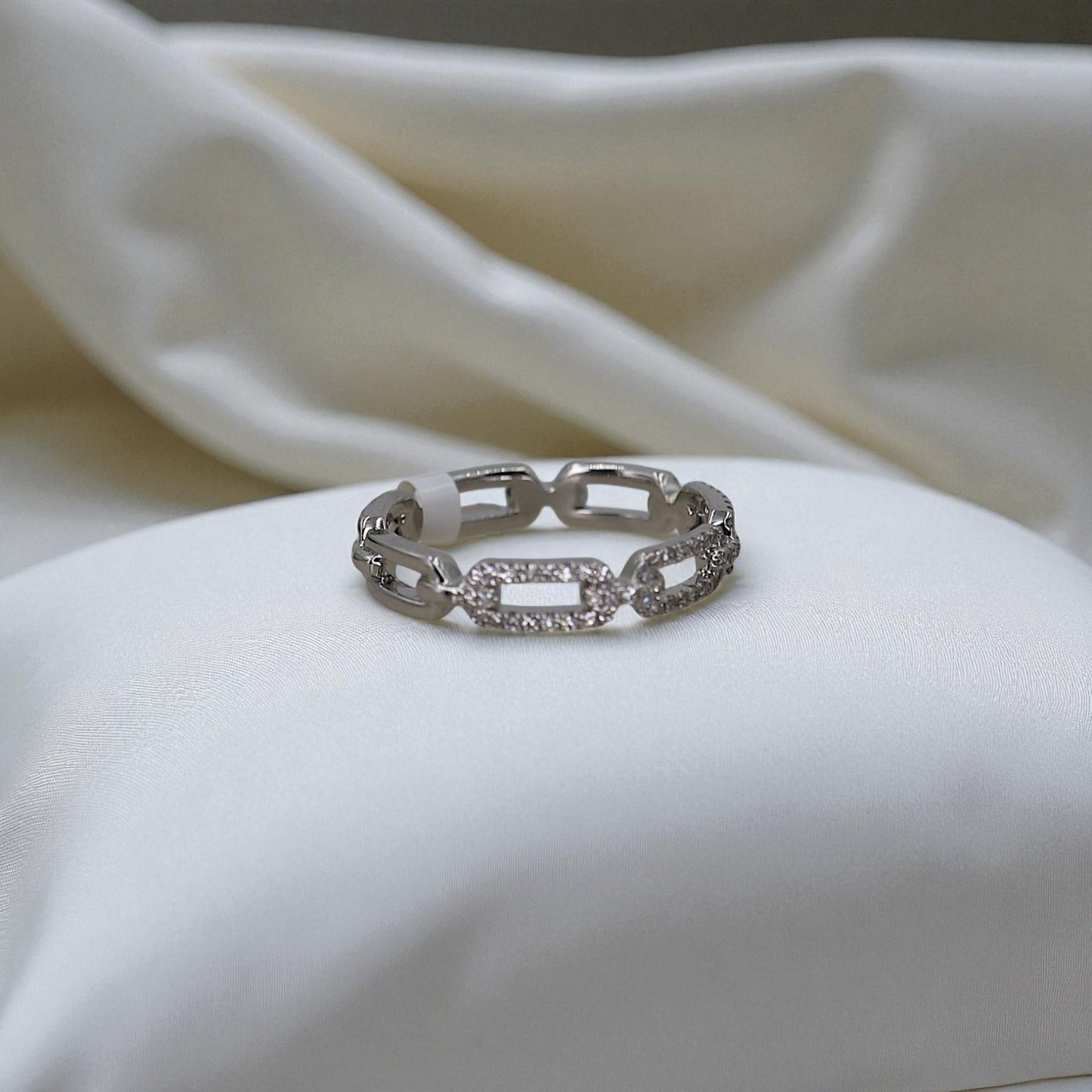 Diamond Link Band – 14k White Gold