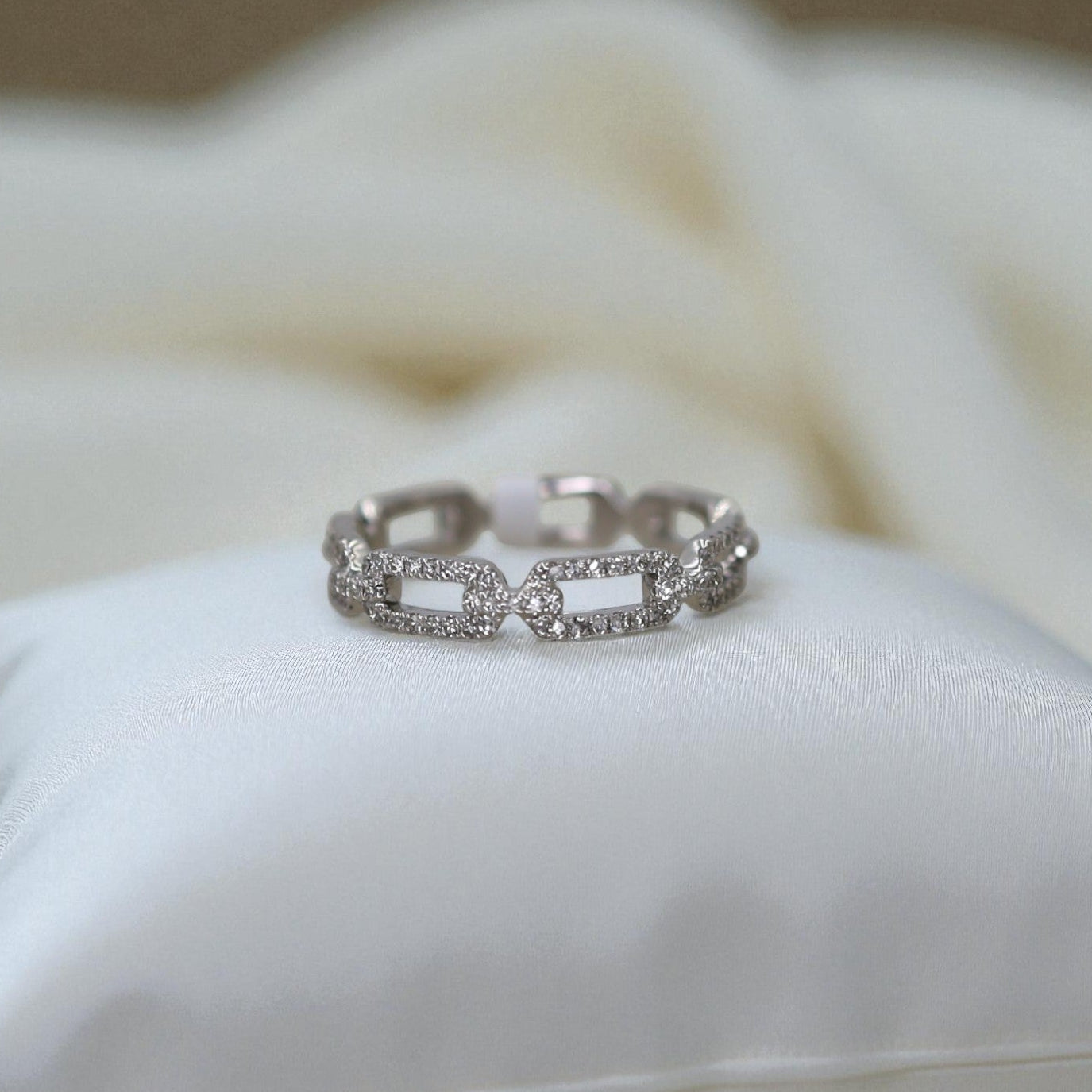 Diamond Link Band – 14k White Gold