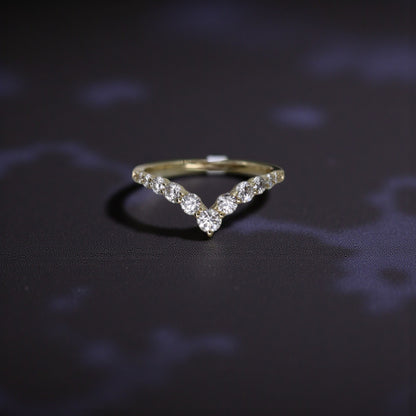 Diamond V Ring with 0.64 cts Graduated Diamonds in 14k Yellow Gold