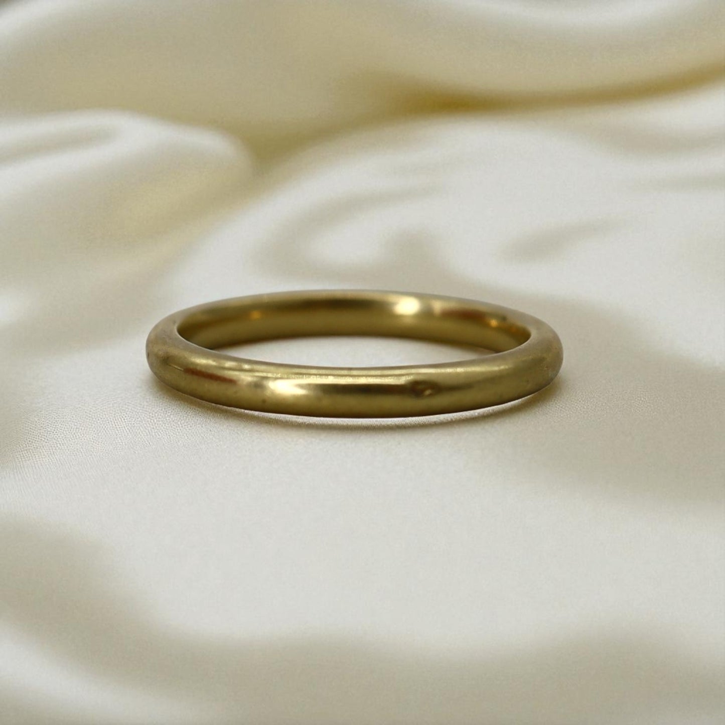 18k Gold Band Ring – Buttery Yellow Gold, 2mm Wide, Vintage-French - Petra Star