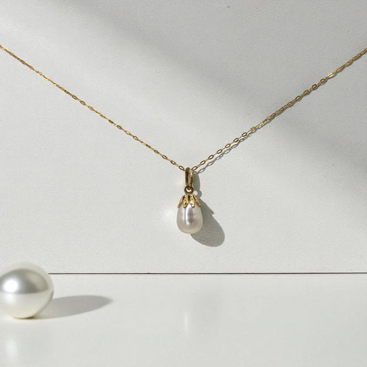 Fresh Water Pearl Pendant in 14k Gold