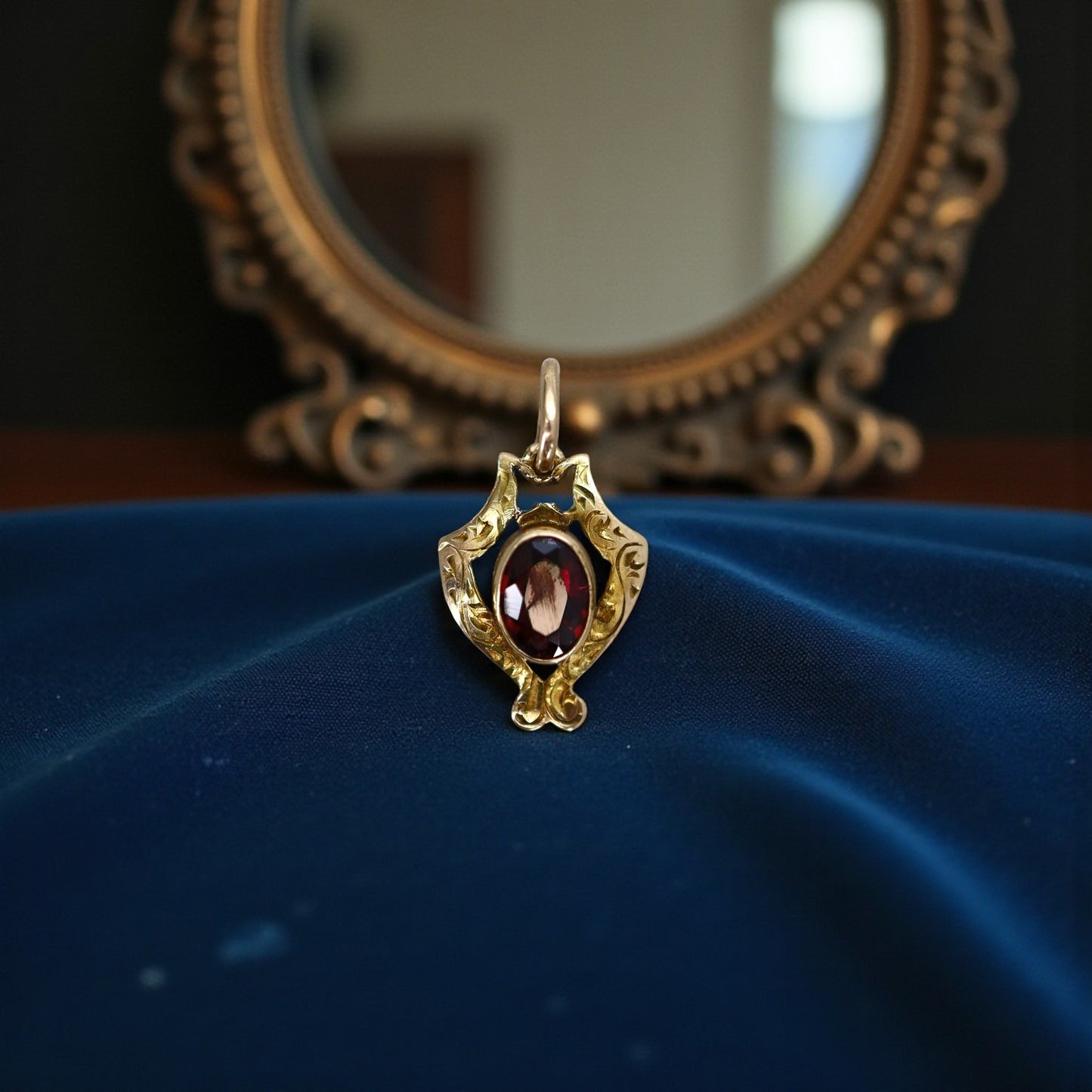 10k Gold Victorian Garnet Pendant
