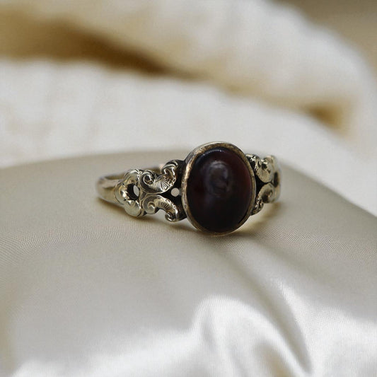 Victorian Garnet Ring - Petra Star