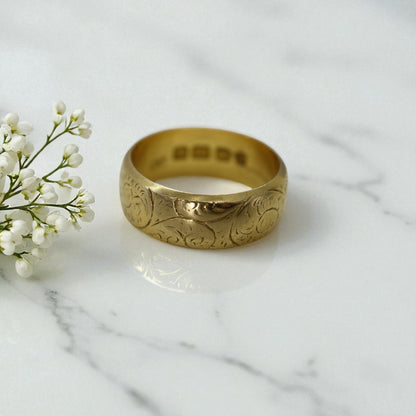 Georgian 18k Gold Hand Engraved Band – Birmingham Hallmarked, 1799 - Petra Star