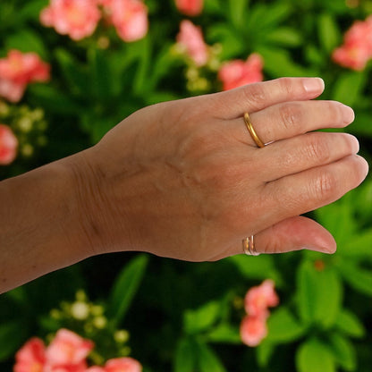 Purity Band - 22k Solid Gold Wire Band - Hand Forged 2.6 MM Wide - Petra Star