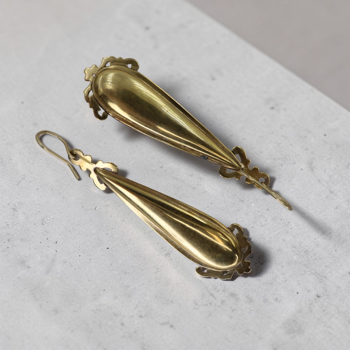 Victorian Mourning Earrings with Hair in 14k Yellow Gold - Petra Star