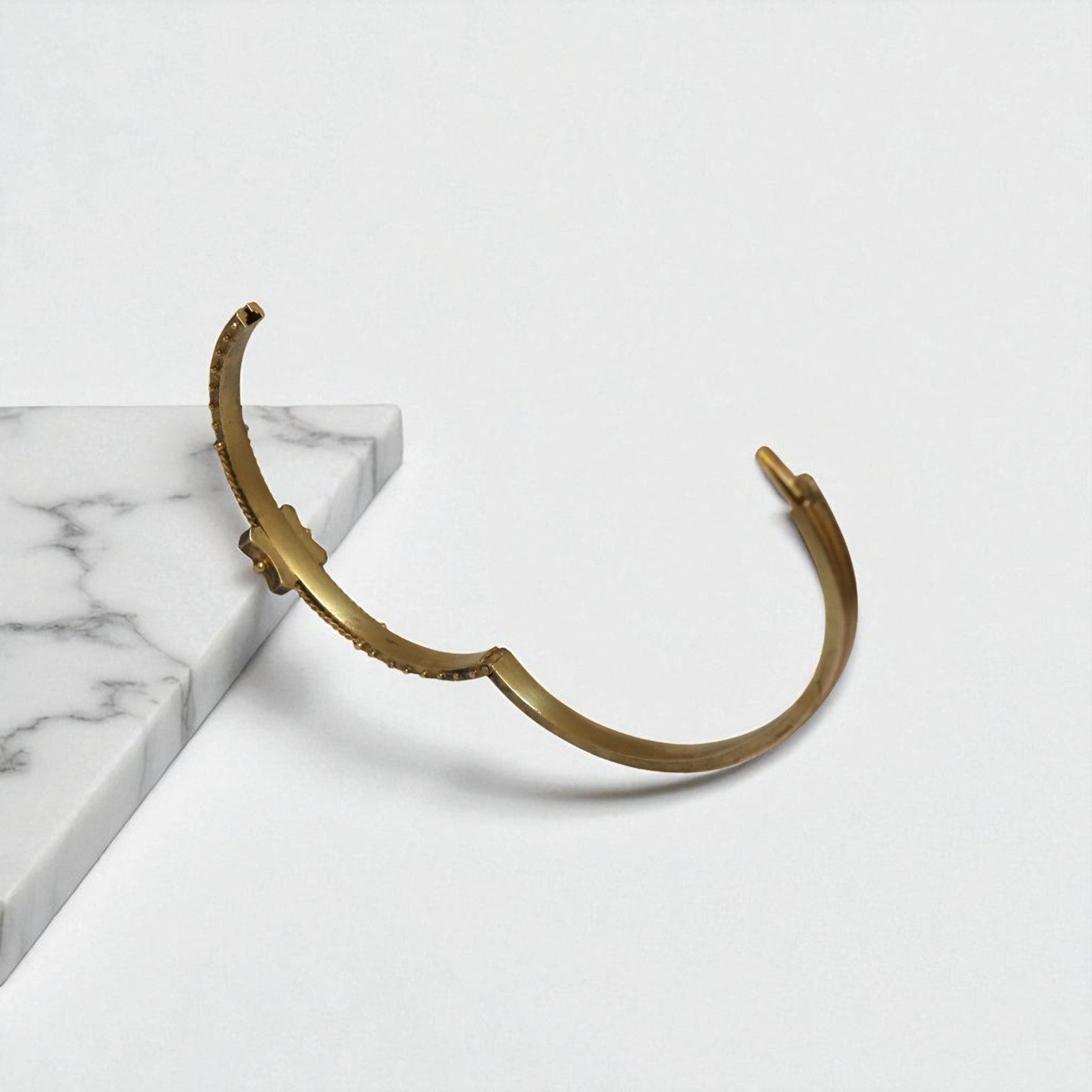 Victorian Etruscan Revival Bangle Bracelet in 15k Gold with Old Mine Cut Diamond, c.1850s - Petra Star