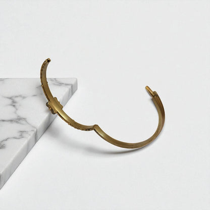 Victorian Etruscan Revival Bangle Bracelet in 15k Gold with Old Mine Cut Diamond, c.1850s - Petra Star