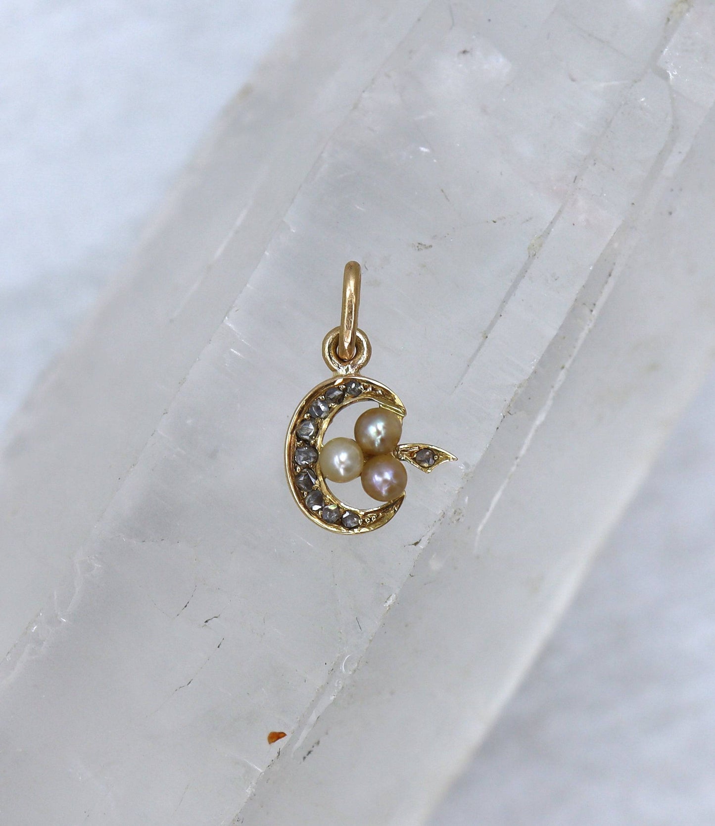 Victorian Moon with Pearls and Diamonds in 18k Gold Pendant