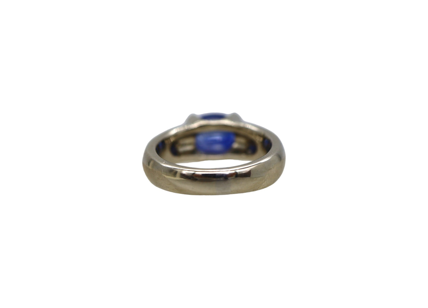 Screaming Sapphire Ring