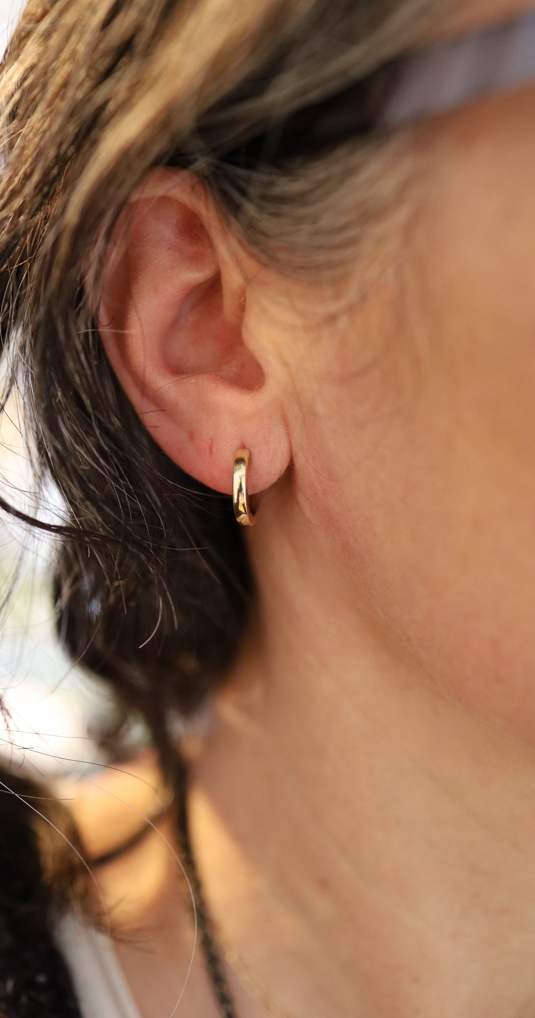 Huggie Earrings Two Tone - Petra Star