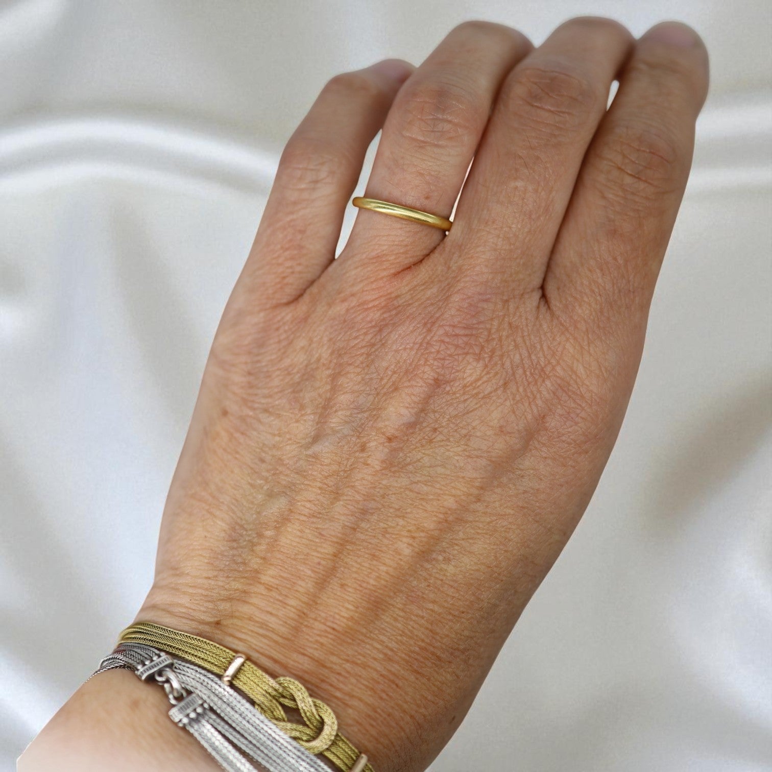 18k Gold Band Ring – Buttery Yellow Gold, 2mm Wide, Vintage-French - Petra Star