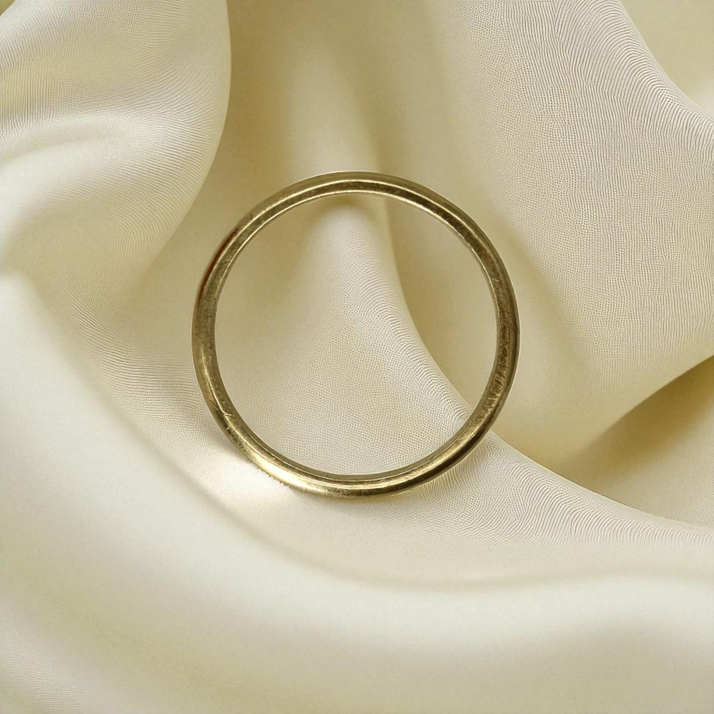 18k Gold Band Ring – Buttery Yellow Gold, 2mm Wide, Vintage-French - Petra Star