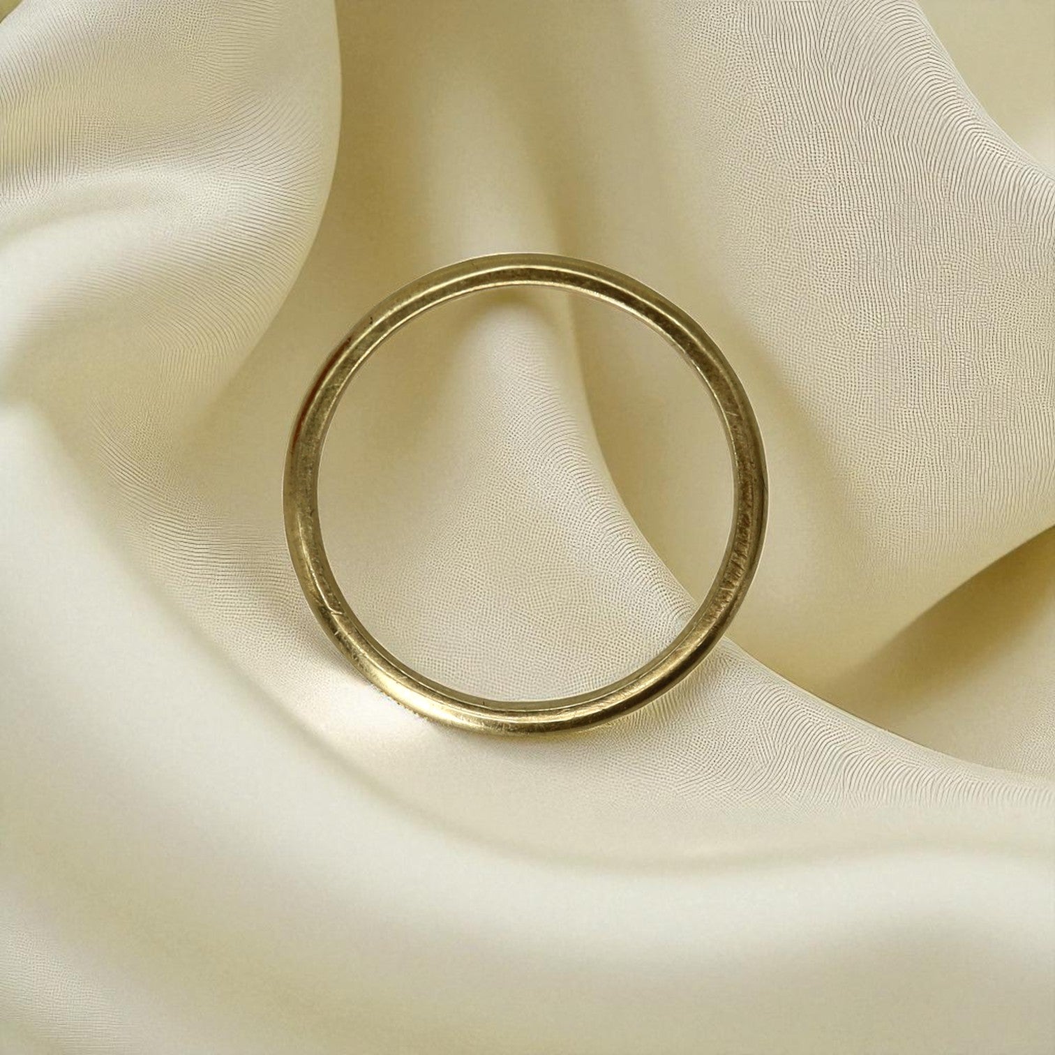 18k Gold Band Ring – Buttery Yellow Gold, 2mm Wide, Vintage-French - Petra Star