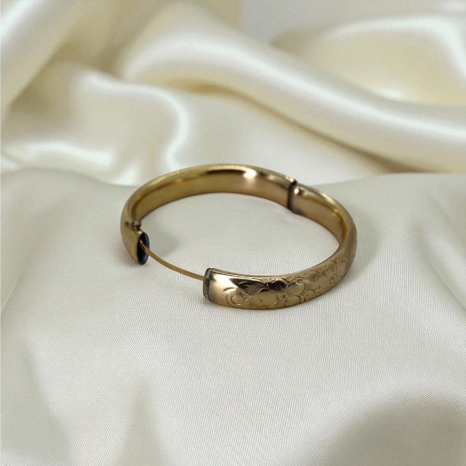 Victorian Gold-Filled Floral Engraved Bangle Bracelet – Antique Hollow Tube Construction - Petra Star