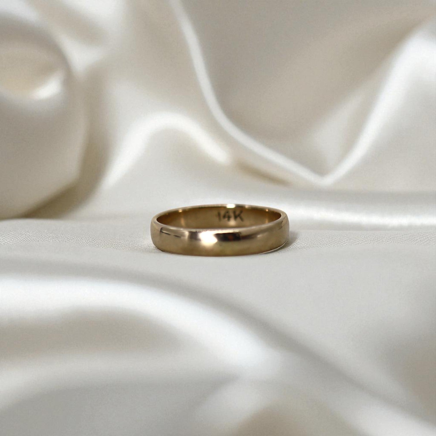 14k Estate 3.4mm Band - Petra Star