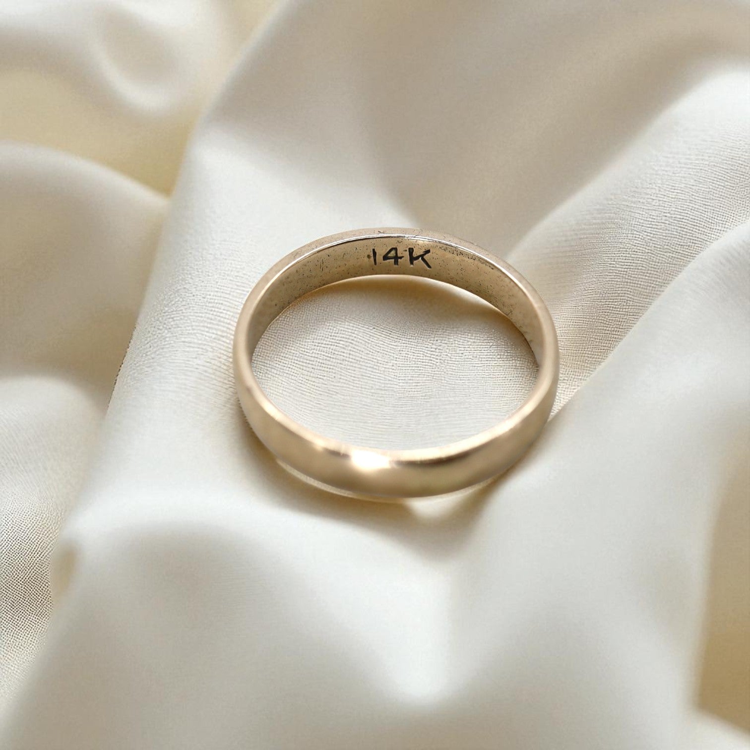 14k Estate 3.4mm Band - Petra Star