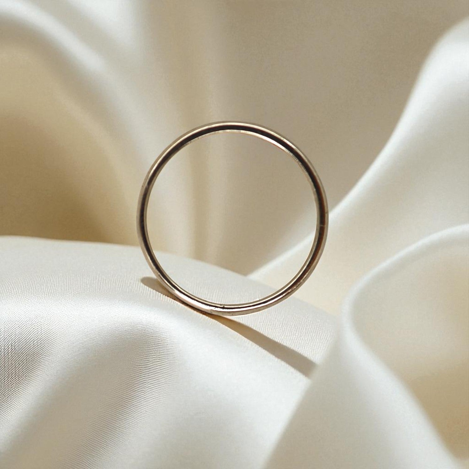 14k Estate 3.4mm Band - Petra Star