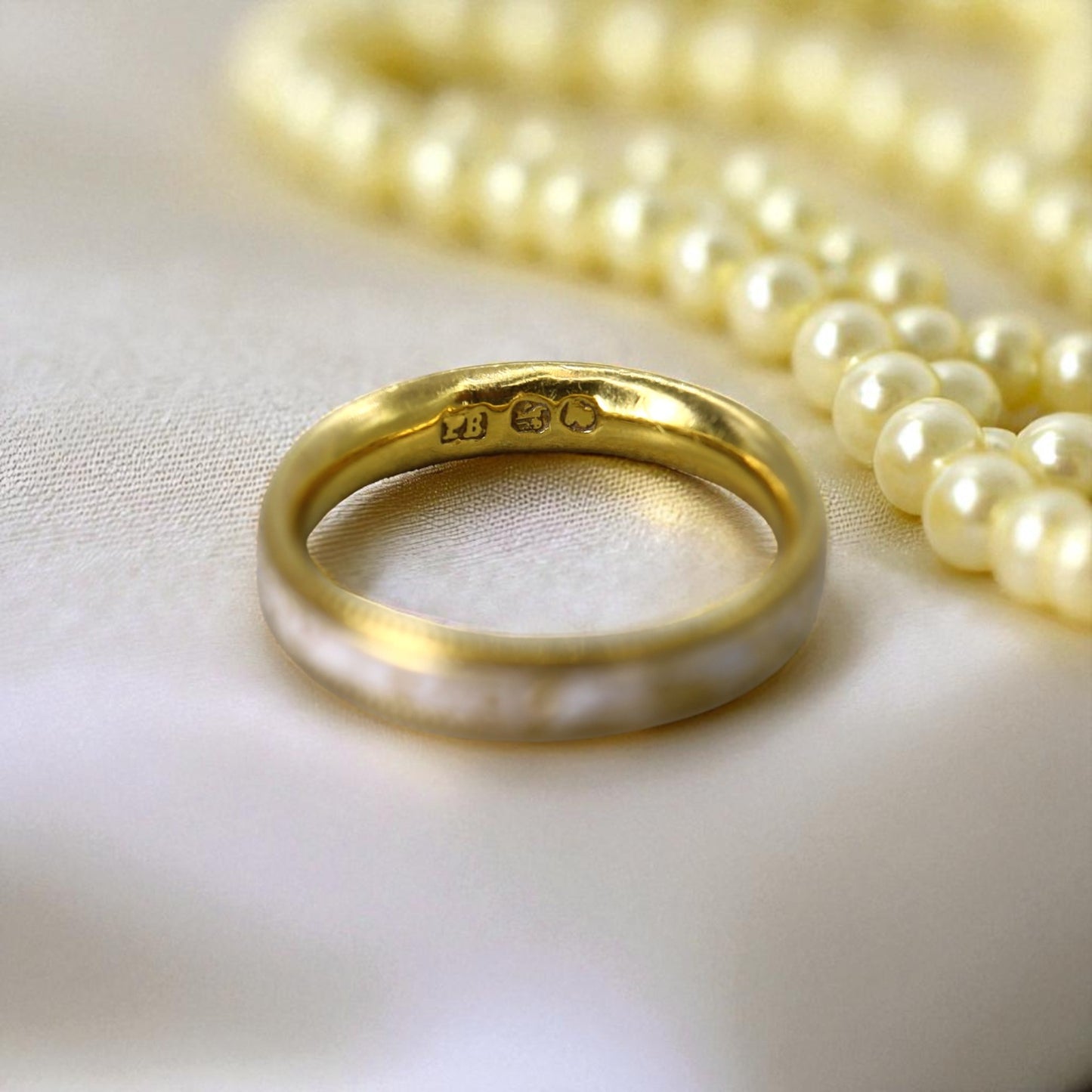 18k Gold & White-Enamel Georgian Memento Mori Mourning Ring - Petra Star