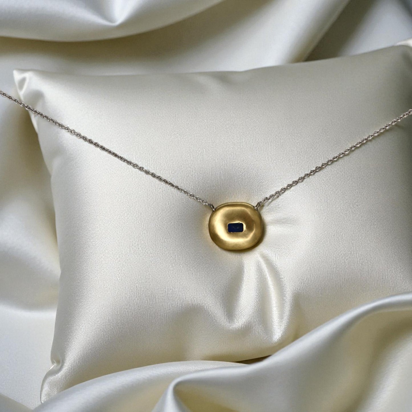 Sapphire 18k White and Yellow Gold Necklace